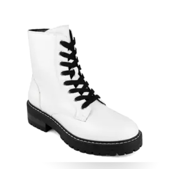 Mia BNIB Marlee White Chunky Lug Heel Combat Boots SZ 9 - Picture 1 of 8